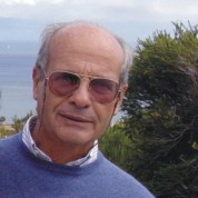 Fabio Leone è autore di libri per MMC Edizioni